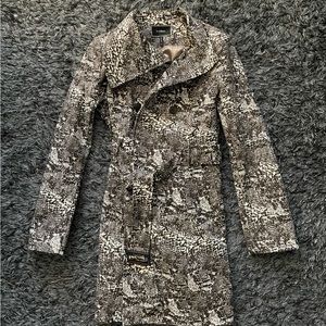 Fall/Spring Trench coat in size small.